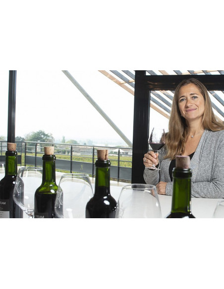 Une dégustation de grands vins clôture toujours la visite des caves à vin