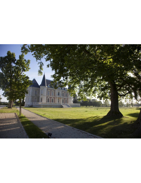 Château viticole du Médoc et son parc